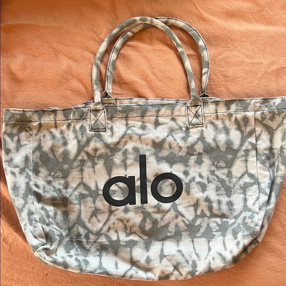 ALO Yoga Camouflage Tote Bag
